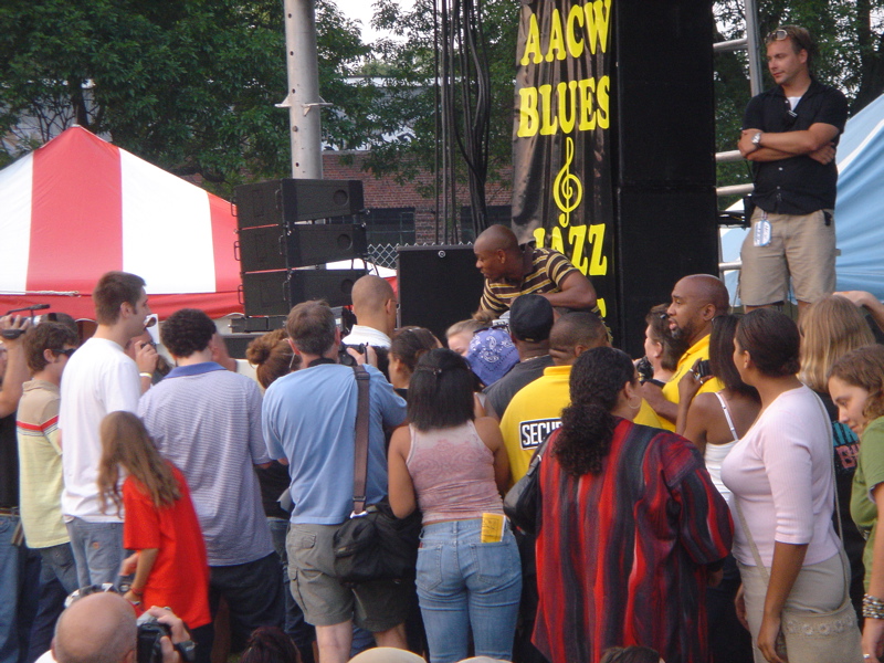 Dave Chappelle chats with his neighbors and fans at the AACW Blues Fest.